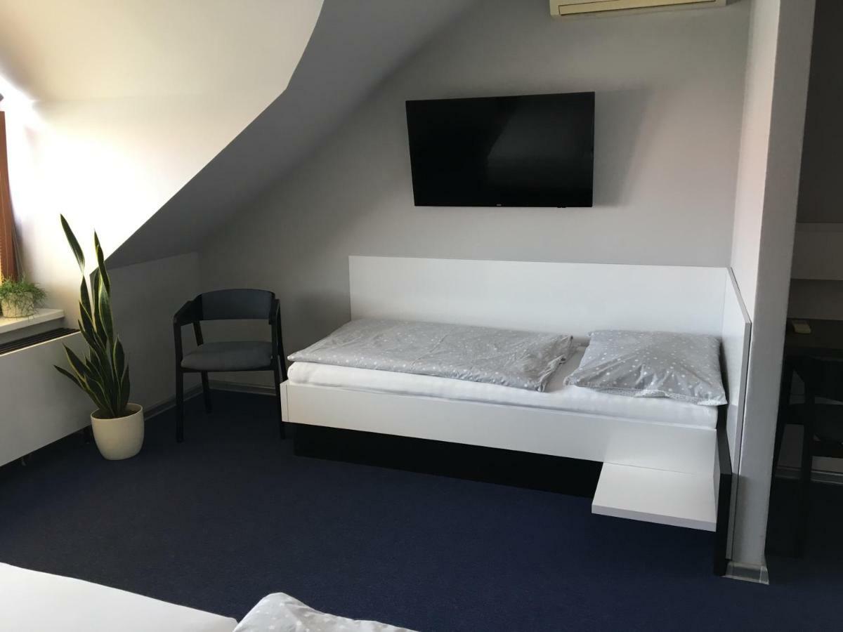 Hotel U Racka Ostrožská Nová Ves 외부 사진